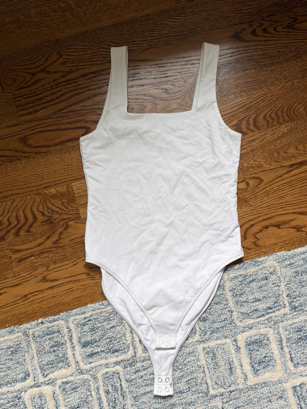 Old Navy White Bodysuit!!